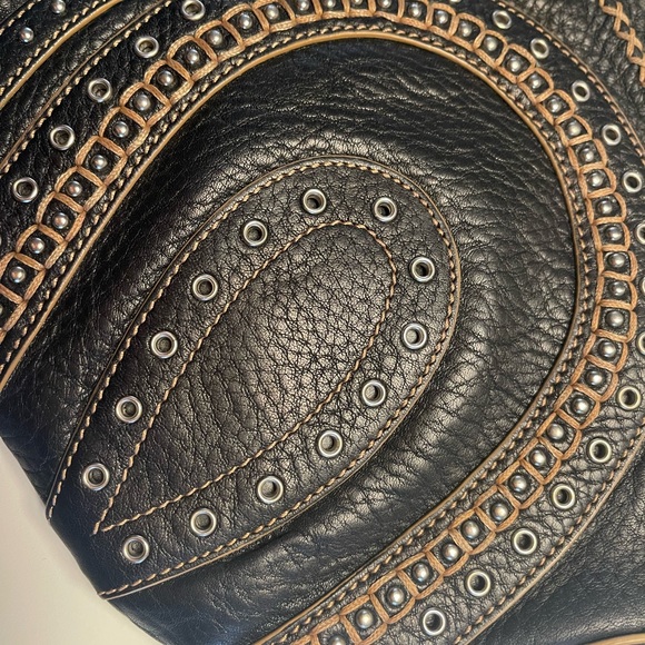 Stunning boho western style leather shoulder bag - Picture 9 of 11